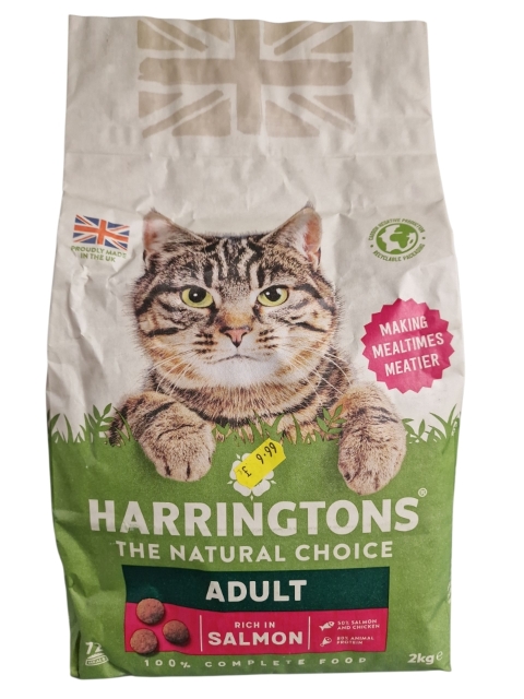 Harringtons Adult Dry Cat Food Rich in Salmon 2kg